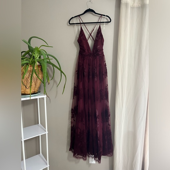 Burgundy patterned tulle dress - Picture 1 of 10